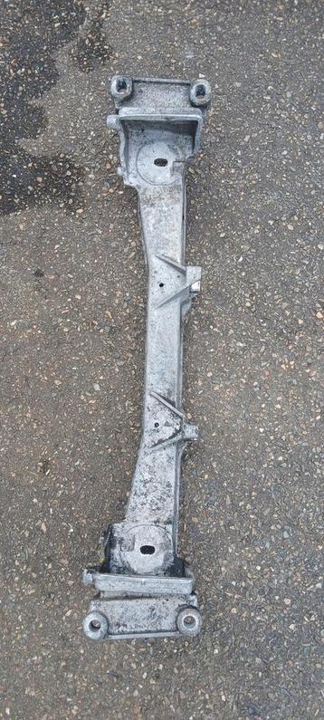 Porsche 944 cross bar beschikbaar voor biedingen
