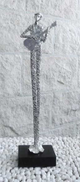 Diverse Muziek beeldjes / Dansers / Gitarist enz.l (nieuw) beschikbaar voor biedingen