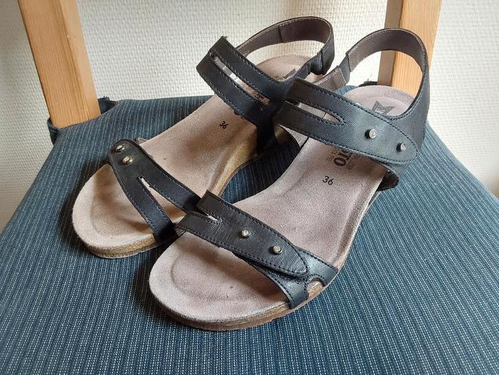 Mephisto Sandalen maat 36, lage sleehak €10, Kleding | Dames, Schoenen, Zo goed als nieuw, Sandalen of Muiltjes, Zwart, Ophalen