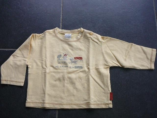 zachtgeel trui met een molen en een diertje + twee knoopjes, Kinderen en Baby's, Babykleding | Maat 86, Gebruikt, Jongetje of Meisje