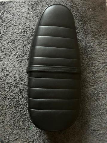 Honda dax zadel beschikbaar voor biedingen