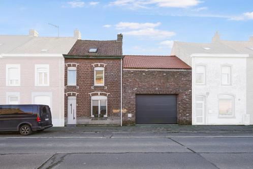 Maison 4 chambres avec grand garage et grenier, Immo, Huizen en Appartementen te koop, Provincie Henegouwen, 200 tot 500 m², Tussenwoning