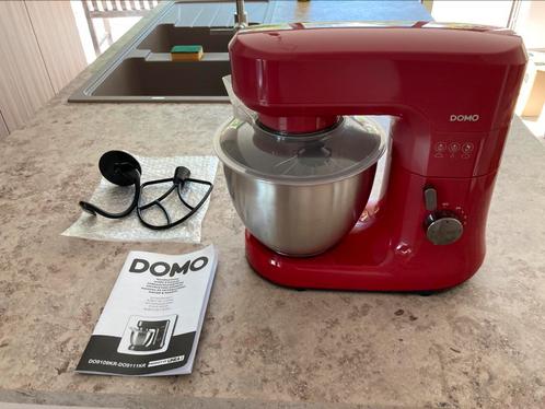 DOMO rode keukenrobot met accessoires, Elektronische apparatuur, Keukenmixers, Zo goed als nieuw, 4 liter of meer, 3 snelheden of meer