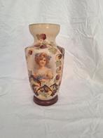 Antieken opaline vaas, Ophalen