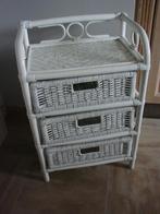 wit rotan decoratief ladenkastje, Huis en Inrichting, Ophalen, Overige materialen, Gebruikt, 3 of 4 laden