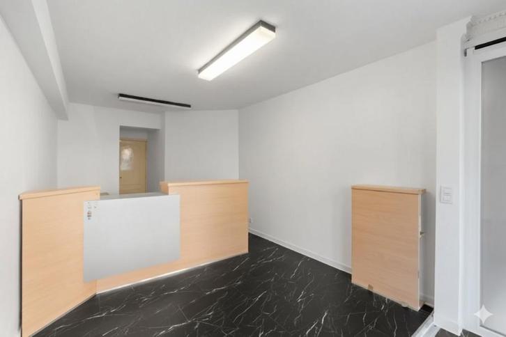 appartement met winkel te koop in Oostende, Immo, Huizen en Appartementen te koop, Oostende, Woning met bedrijfsruimte, C
