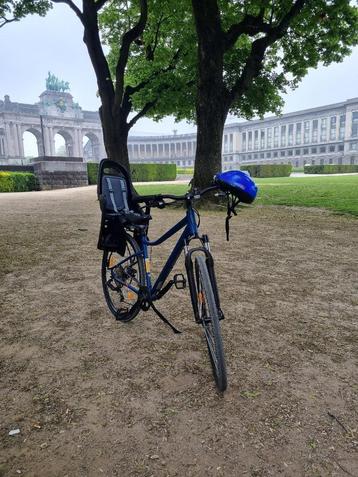 Vélo tout chemin Riverside 500 disponible aux enchères