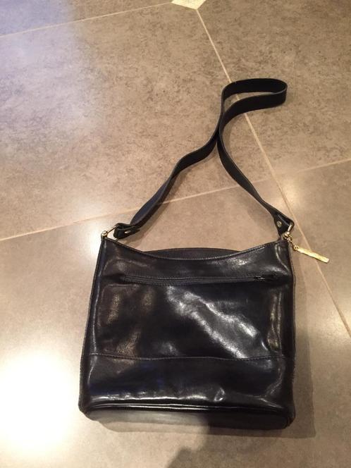 Zwarte lederen handtas, merk Firenze, Handtassen en Accessoires, Tassen | Damestassen, Zo goed als nieuw, Handtas, Zwart, Ophalen of Verzenden