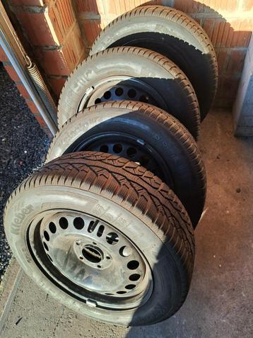 Opel Astra J (5 x 115) - 205/60 R16 92H - Winterset  beschikbaar voor biedingen