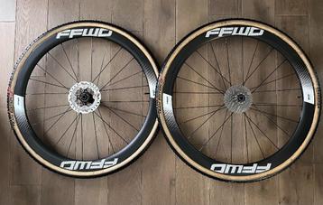 Roues en carbone FFWD  disponible aux enchères