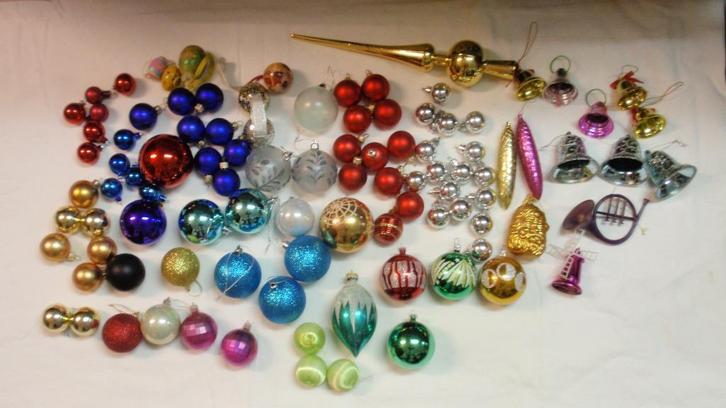 Groot lot oude kerstballen in kunststof 100 stuks, Diversen, Kerst, Gebruikt, Ophalen of Verzenden