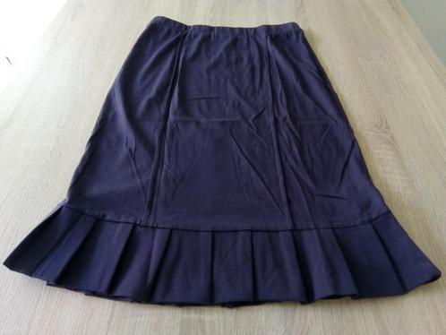 Neuf: jupe mauve mais il est où le soleil taille m - 38, Kleding | Dames, Rokken, Nieuw, Maat 38/40 (M), Paars, Knielengte, Ophalen