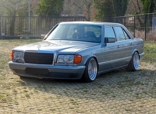 Mercedes w126 300se volledig herspoten!!, Auto's, Oldtimers, Particulier, Mercedes-Benz, Benzine, 4 deurs, Automaat, Zilver of Grijs