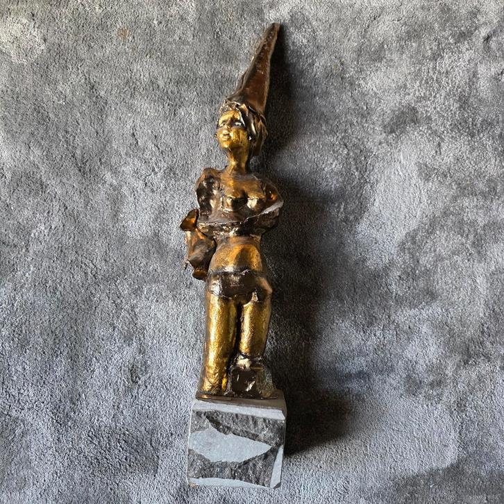 Chris Ferket Bronzen Elf, op grijze stenen voet. . H 60 cm, Antiek en Kunst, Antiek | Brons en Koper, Brons, Ophalen