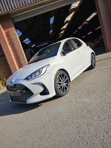 Toyota Yaris 1.5 TNGA HEV GR Sport beschikbaar voor biedingen