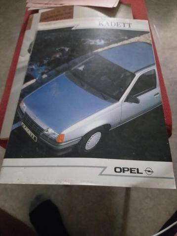 Brochure Opel Kadett E + prijslijst 13 juni 1988 beschikbaar voor biedingen