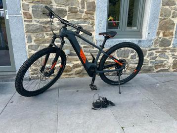 Hybride reactie van een mountainbikekubus beschikbaar voor biedingen