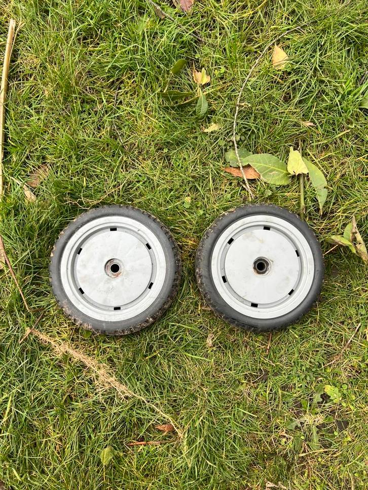 Pneus arrière Toro, Jardin & Terrasse, Tondeuses à gazon, Neuf, Enlèvement