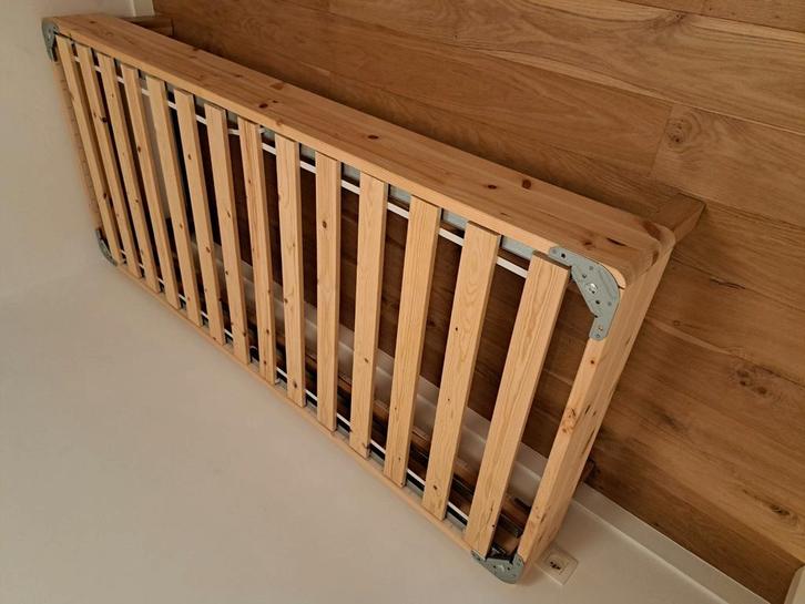 Gestoffeerd bed Ikea 90 cm x 200 cm, taupegrijs textiel, Huis en Inrichting, Slaapkamer | Matrassen en Bedbodems, Zo goed als nieuw