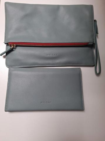 Nieuwe blauwe clutch en bijbehorende portefeuille Mylène  beschikbaar voor biedingen