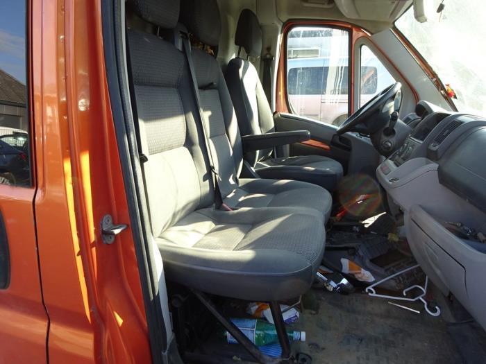 Banquette avant droit d'un Citroen Jumper, Autos : Pièces & Accessoires, Habitacle & Garnissage, Citroën, Utilisé, 3 mois de garantie