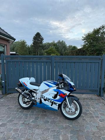 Suzuki GSX-R 600 SRAD White / Blue beschikbaar voor biedingen