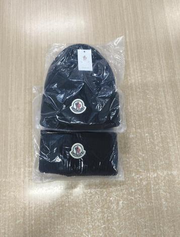 Moncler muts beschikbaar voor biedingen