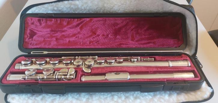 Dwarsfluit Yamaha, Muziek en Instrumenten, Blaasinstrumenten | Dwarsfluiten en Piccolo's, Zo goed als nieuw, Dwarsfluit, Met koffer of tas