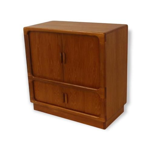 Buffet meuble de télévision vintage design danois des années, Maison & Meubles, Armoires | Mobilier de télévision, Enlèvement ou Envoi