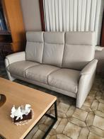 Lederen salon, Enlèvement