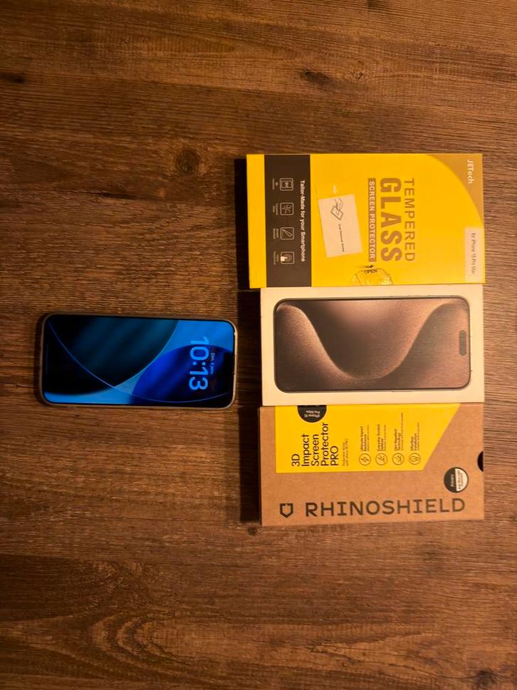 iPhone 15 pro Max 256GB et vitre de protection Rhinoshield, Télécoms, Téléphonie mobile | Apple iPhone, Comme neuf, iPhone 15