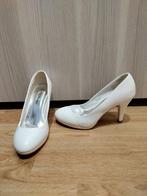 Pumps mt 38, Vêtements | Femmes, Chaussures, Escarpins, Comme neuf, Enlèvement, Blanc