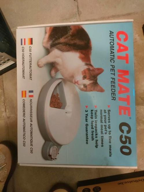 Distributeur automatique pour chats gamelle automatique, Animaux & Accessoires, Accessoires pour chats, Utilisé, Enlèvement