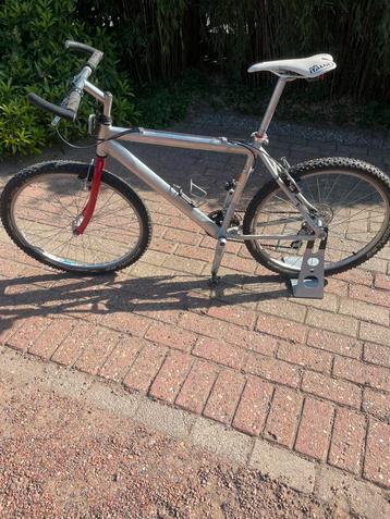 Minerva MBK 26” , rijklaar , alu frame beschikbaar voor biedingen