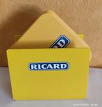 Een onderzetterhouder en 12 RICARD-onderzetters., Verzamelen, Merken en Reclamevoorwerpen, Ophalen of Verzenden, Nieuw, Reclamebord