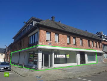 Commerce à louer à Bouge beschikbaar voor biedingen