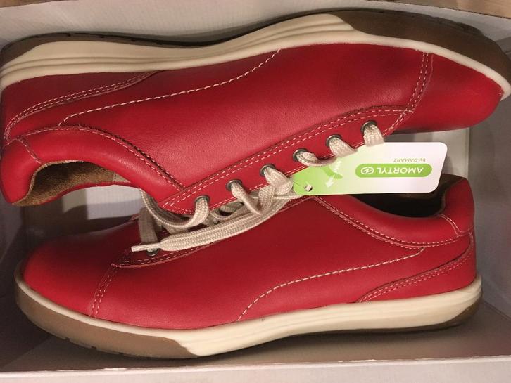 basket rouge neuve, Sports & Fitness, Basket, Neuf, Chaussures, Enlèvement ou Envoi