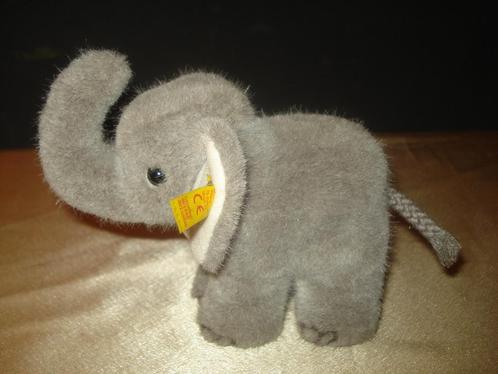 STEIFF Elephant 18 cm de Long Vintage Très Bon Etat, Verzamelen, Beren en Cherished Teddies, Zo goed als nieuw, Overige typen