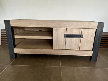 TV kast 114x48x50 beschikbaar voor biedingen