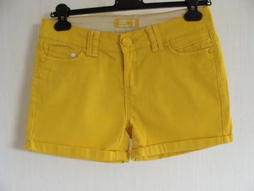 short, taille 176 et taille 36 beschikbaar voor biedingen