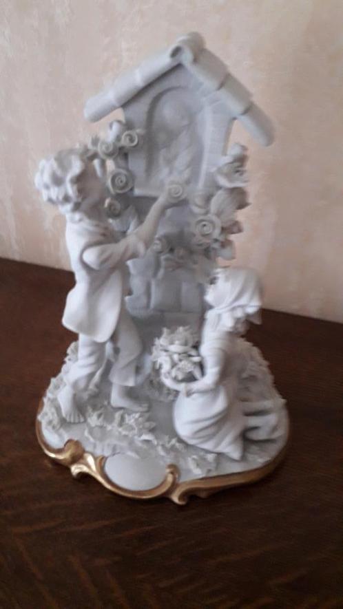 Decoratiestuk in mooi wit Italiaans porselein, Antiek en Kunst, Curiosa en Brocante, Ophalen of Verzenden