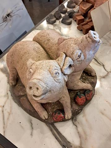 Tuinbeeld in beton beschikbaar voor biedingen