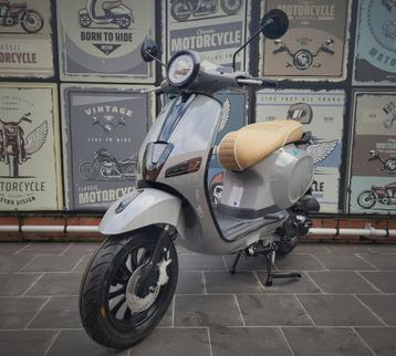 Nieuwe Neco Rialto 50cc klasse A-scooter