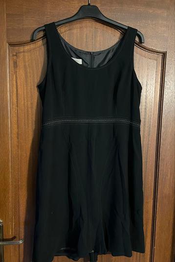 Zwarte middellange jurk van Gerard Darel, maat ong. 38-40