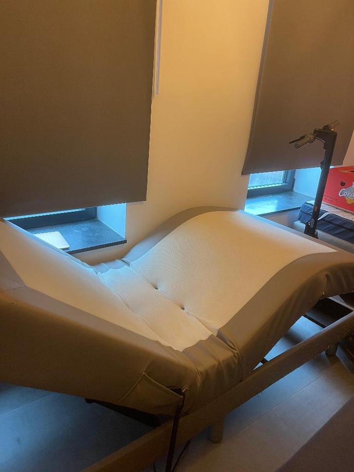 Gratis. 1-persoons elektrische boxspring, Huis en Inrichting, Slaapkamer | Boxsprings, Gebruikt, 90 cm, 200 cm, Eenpersoons, Beige