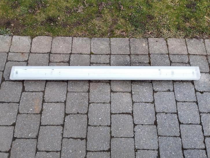 Armature semi étanche 1 fois 36W SYLVANIA PRO NEUVE !, Doe-het-zelf en Bouw, Bouwverlichting, Nieuw, Armatuur, Ophalen