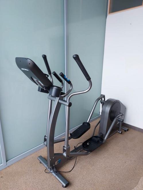 Life Fitness E1 cross trainer, Sport en Fitness, Fitnessapparatuur, Gebruikt, Hometrainer, Ophalen