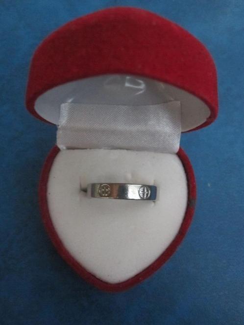 Ring - zilverkleurig - tempeliers kruis (NIEUW), Handtassen en Accessoires, Ringen, Zo goed als nieuw, Dame, 18 tot 19, Zilver