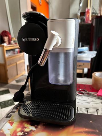 Delonghi Nespresso EN510.B (noir et blanc) beschikbaar voor biedingen