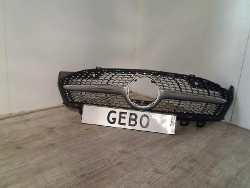 GRILLE Mercedes-Benz CLA (118.3) (01-2019/-) (A1188880000), Auto-onderdelen, Carrosserie, Mercedes-Benz, Gebruikt